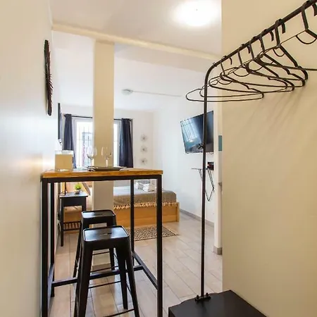 Apartment Cmg Batignolles - Lechapelais Paris